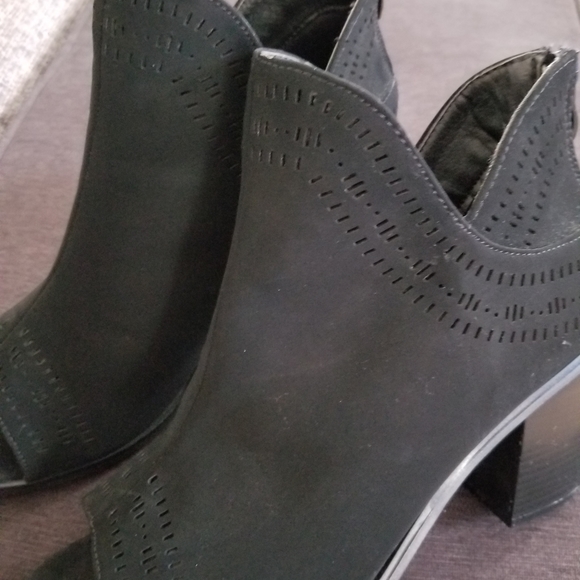 Boot. Ladies. - Picture 2 of 5